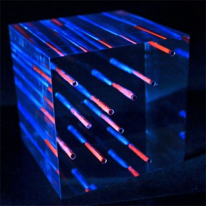 &copy; Issei Sugiyama. An acrylic model of a one-dimensional nano-magnet embedded in a crystal.