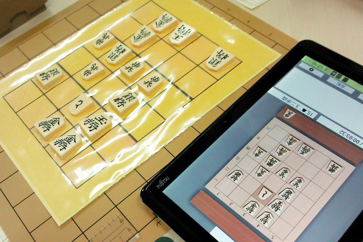 「ゴロゴロ将棋」と「青空将棋」のiPad画面